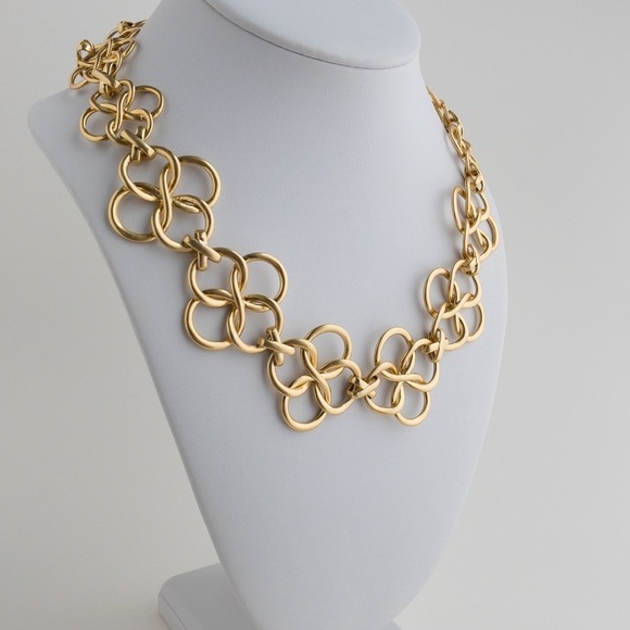 Stella & Dot Crosby Links Necklace Brushed Matte Gold Tone Floral Shape Pendant - Picture 4 of 11